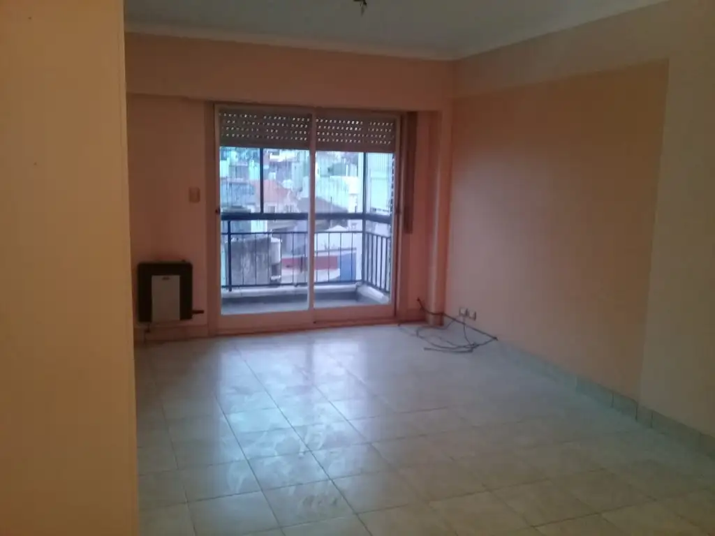 Excelente Semipiso contrafrente con balcón corrido muy luminoso 4 ambientes Villa Urquiza