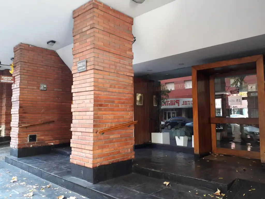 VENTA DEPARTAMENTO 3 AMBIENTES AL FRENTE CON BALCON