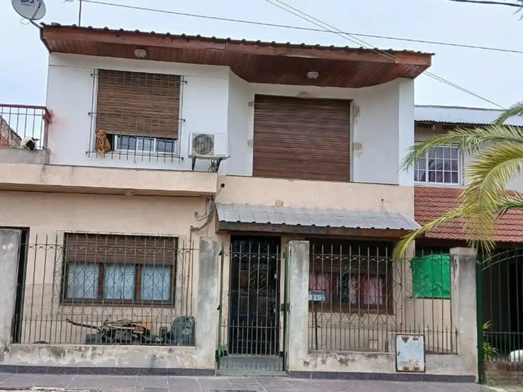 Casa 4 ambientes en Venta en  Monte grande