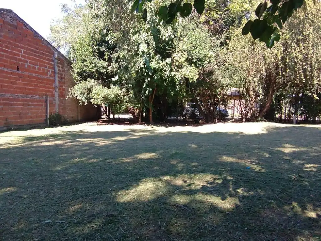 Excelente terreno en  venta en el Centro de Del Viso, sobre French.