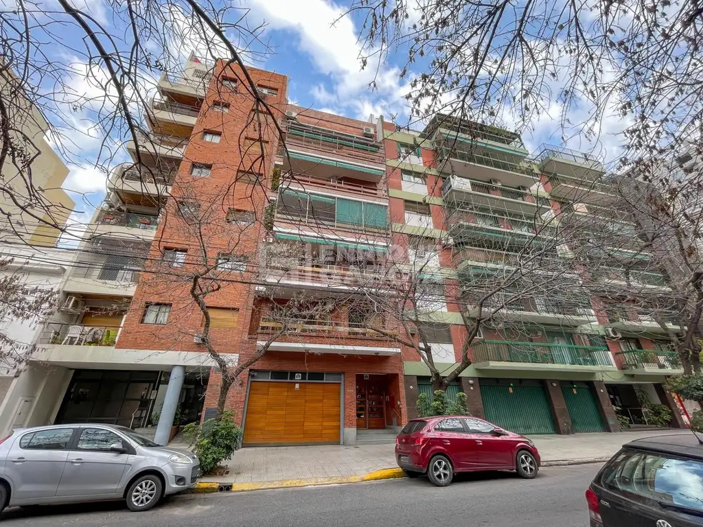 VENTA PISO 4 AMBIENTES C/ DEPENENCIAS BALCÓN COCHERA BAULERA