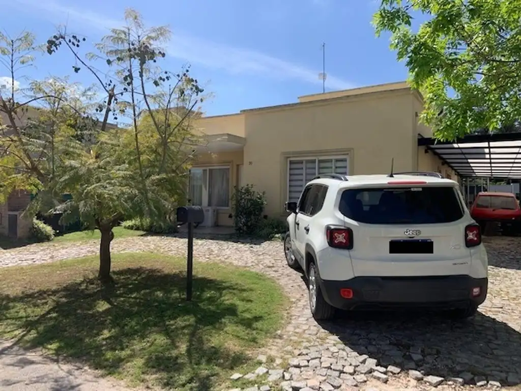 Hermosa casa en venta de 4 ambientes en La Angelica, Pilar