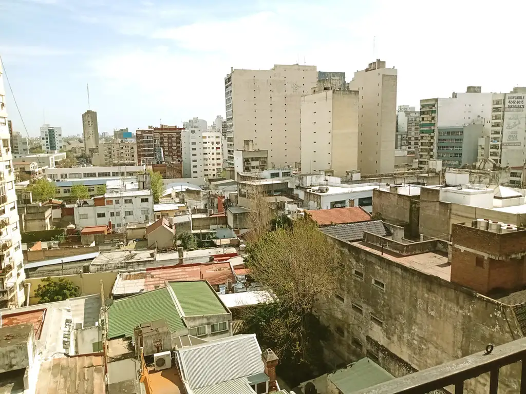 DEPARTAMENTO 4 AMBIENTES (92 M2) CON BALCÓN Y VISTA AL FRENTE. LAVALLE 74 AVELLANEDA.