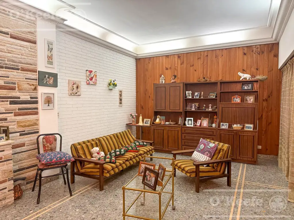 Casa en Venta de 4 Ambientes, Bernal.