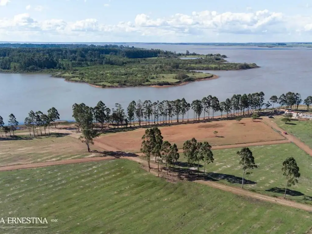 Vendo Lotes con salida al lago