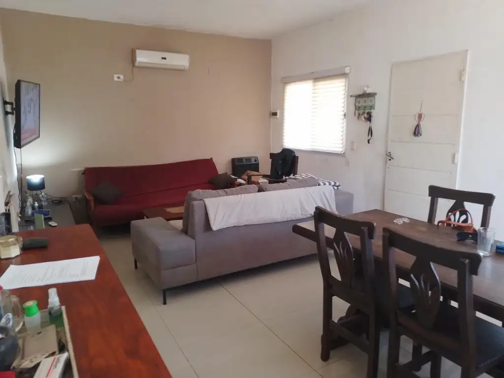 VENTA CASA 5 AMB. en Pilar, Barrio Pellegrini III