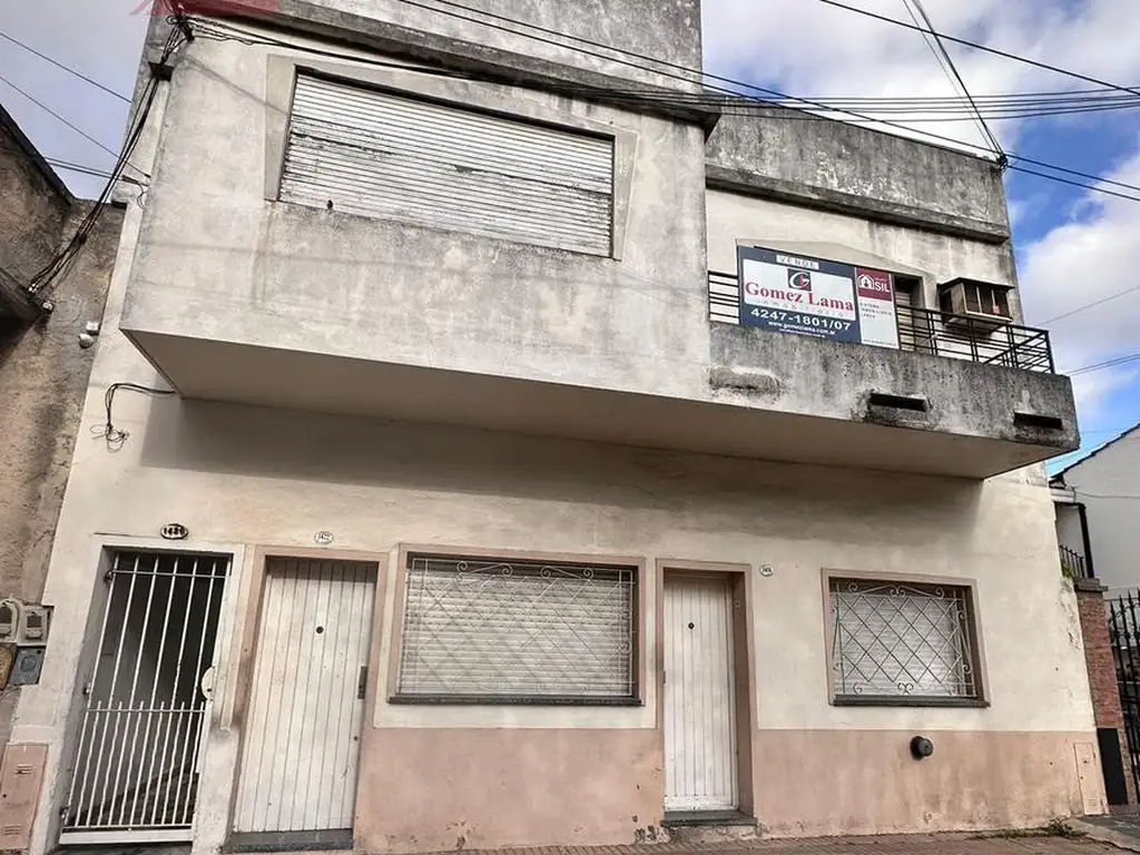 Ph 3 ambientes independiente a reciclar  en Lanús Oeste centro