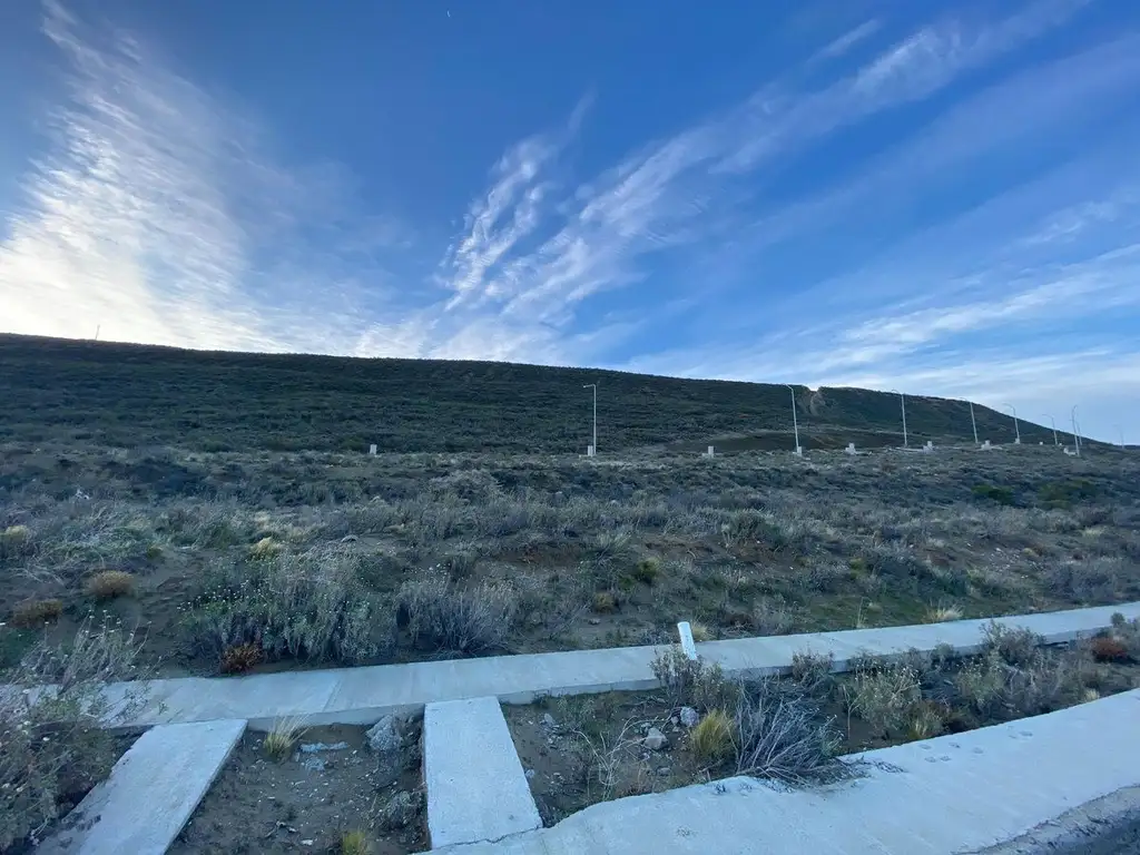 LOTE EN BARRIO ALTOS DEL OESTE - RADA TILLY