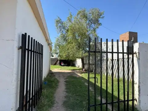 CASA DE DOS DORMITORIOS EN VENTA RIO TERCERO