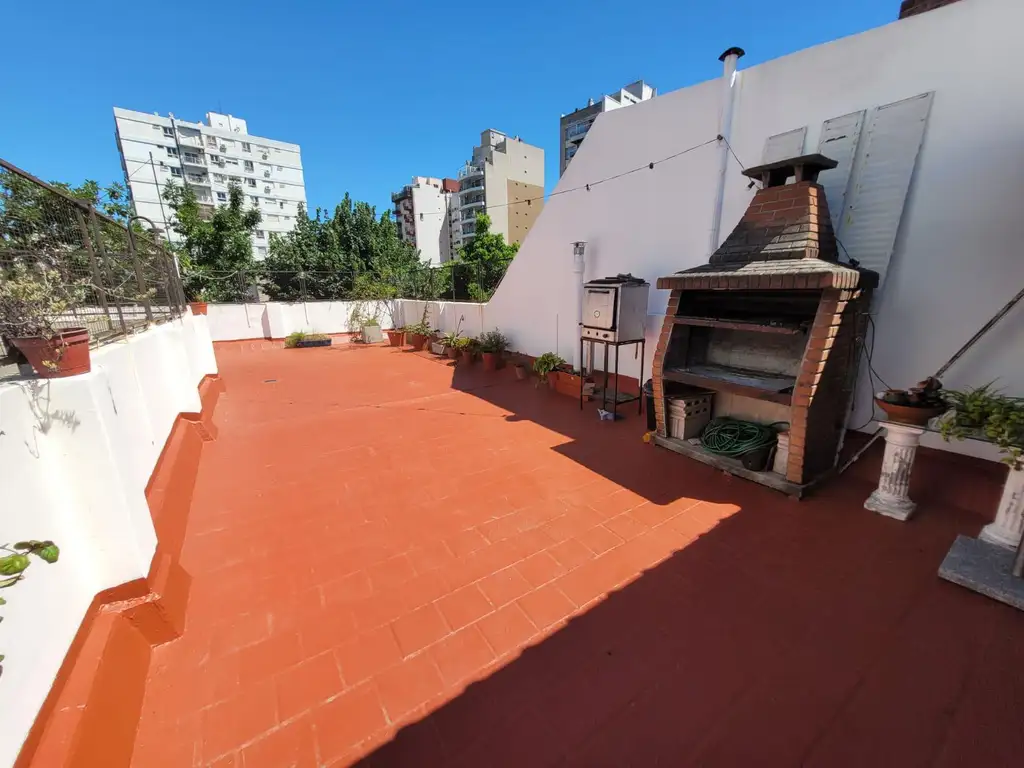 Venta PH 1er piso 5 ambientes terraza y parrilla en Flores Norte