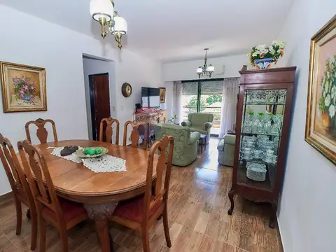 Venta Departamento en Torres de Guido con Cochera