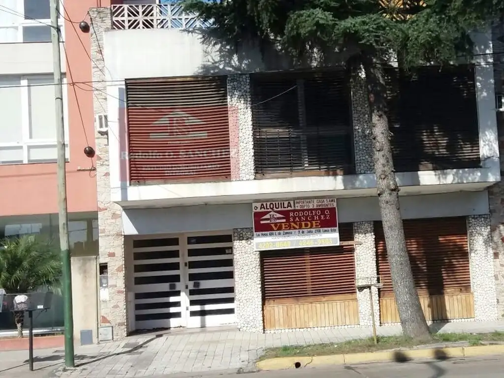 Importante casa con departamento -  ALSINA 86 Banfield