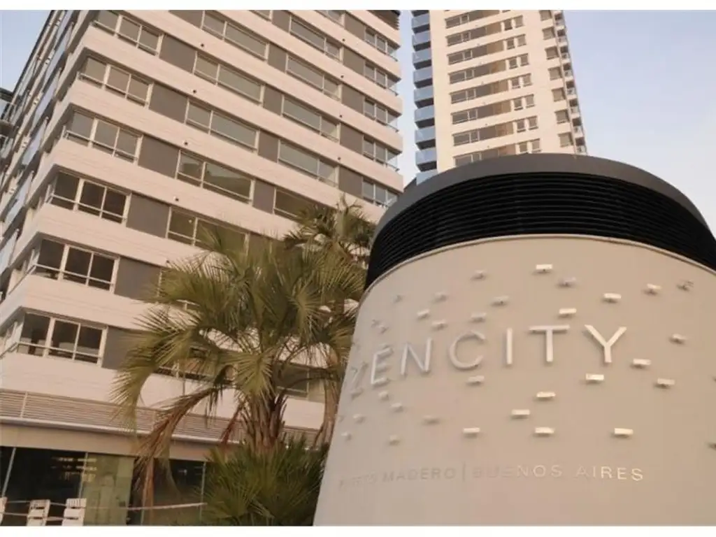 Excelente departamento 2 ambientes en Zencity con muebles y cochera fija. Precio Incluye expensas.