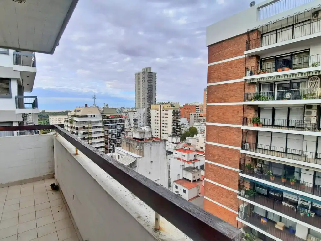 136 m2 piso alto reciclado  3 dor (ste) 2 bñ, cochera, vigilancia. Extle ubic