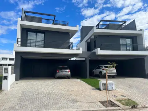 Duplex en Venta La Calandria