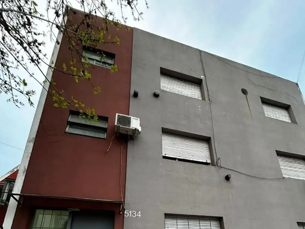 Departamento de 2 amb excelente ubicación en Villa Luro