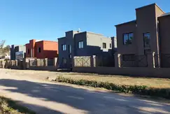 Pisano negocios Inmobiliarios Dúplex a metros Panamericana NUEVO VALOR