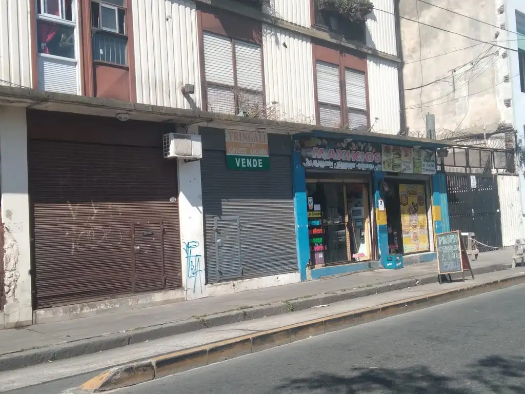 LOCAL COMERCIAL EN VIA PUBLICA