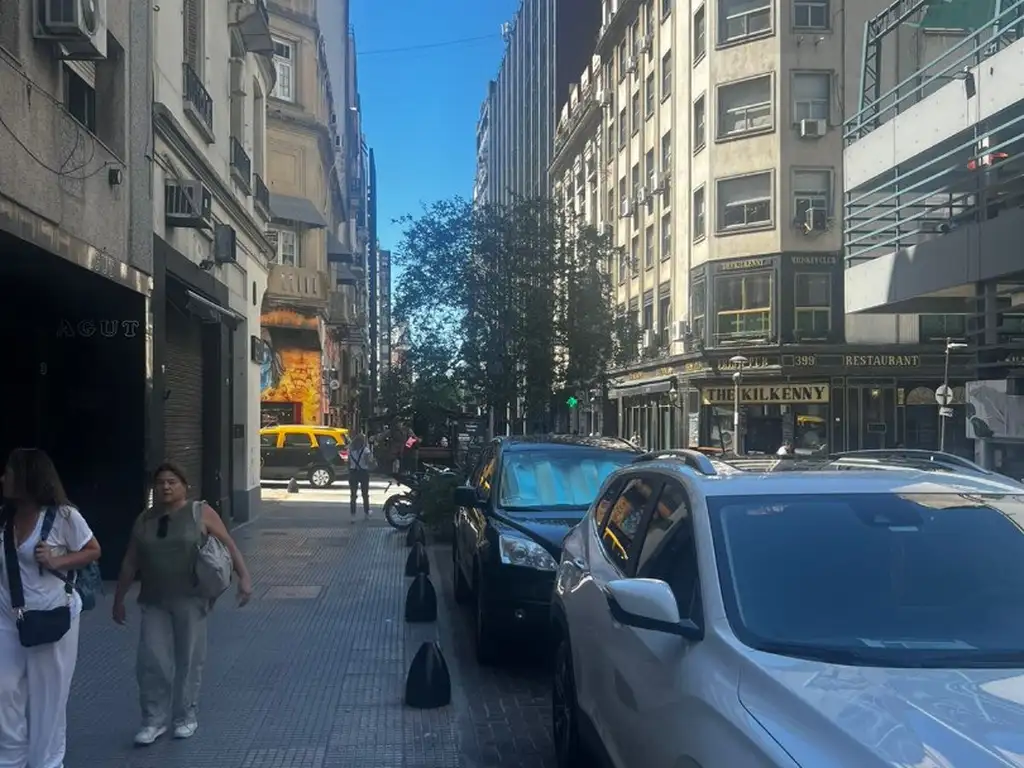 EXLENTE LOCAL AL FRENTE A METROS DE AV. CÓRDOBA Y TAMBIEN PASEO COLÓN