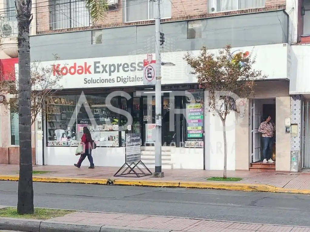 Venta lote sobre cazon en el centro de Tigre, apto edificio