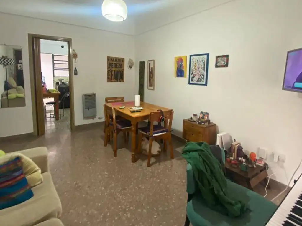 DEPARTAMENTO EN VENTA,EXCELENTE UBICACIÓN Y ESTADO DE CONSER