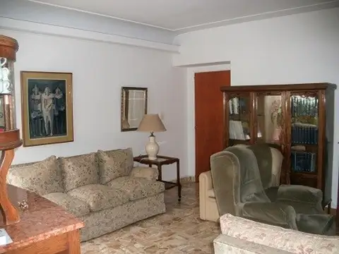 Casa en Venta en La Plata - 6 ambientes