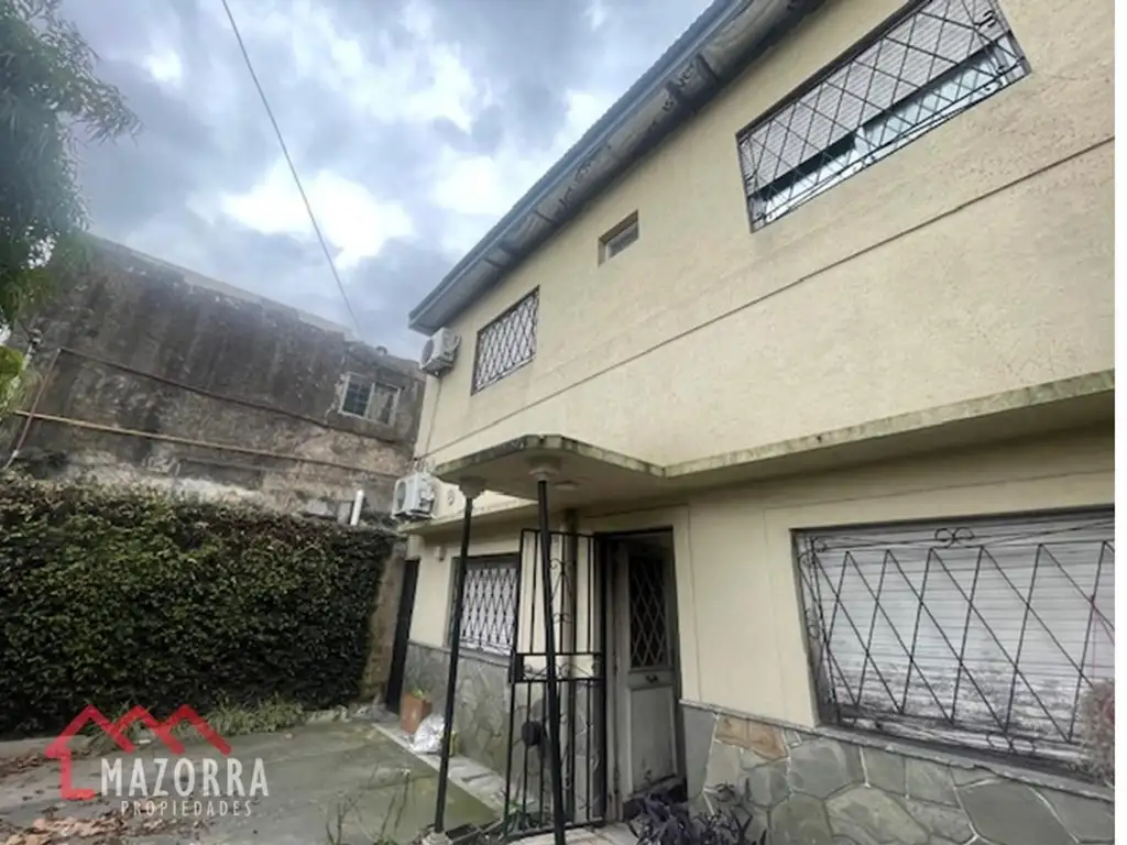 Casa en VENTA - Caseros