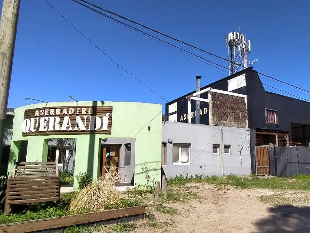 Local Comercial c/ galpón y vivienda