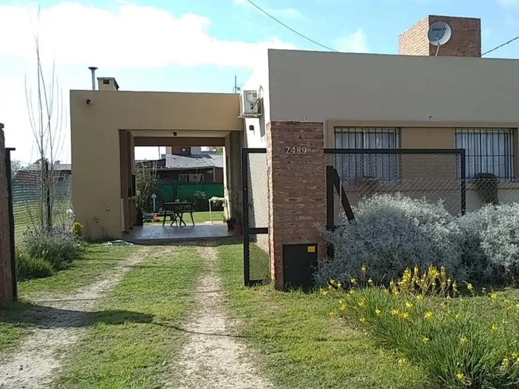 Tierra de Sueños II, casa 2 dormitorios, 92 m2 cubiertos, permuta.