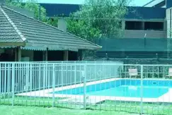 Áreas comunes piscina en Pinar del Tigre, Barrio cerrado