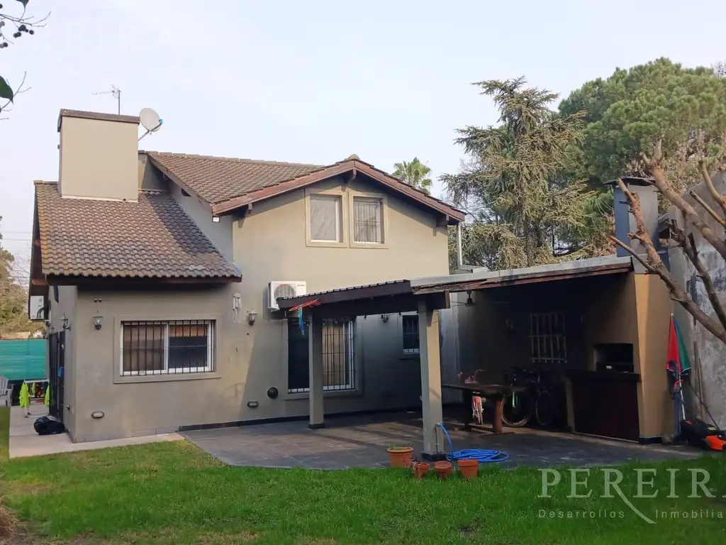 VENTA - Apta Crédito - Casa 4 dormitorios - De Vicenzo Grande