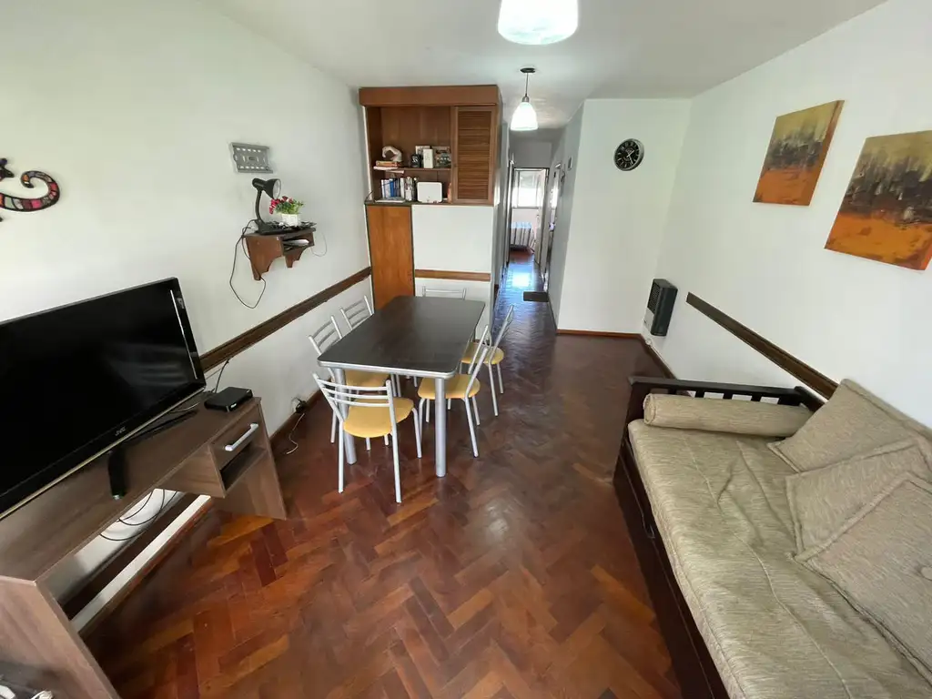 Departamento de 1 dormitorio al frente con balcon