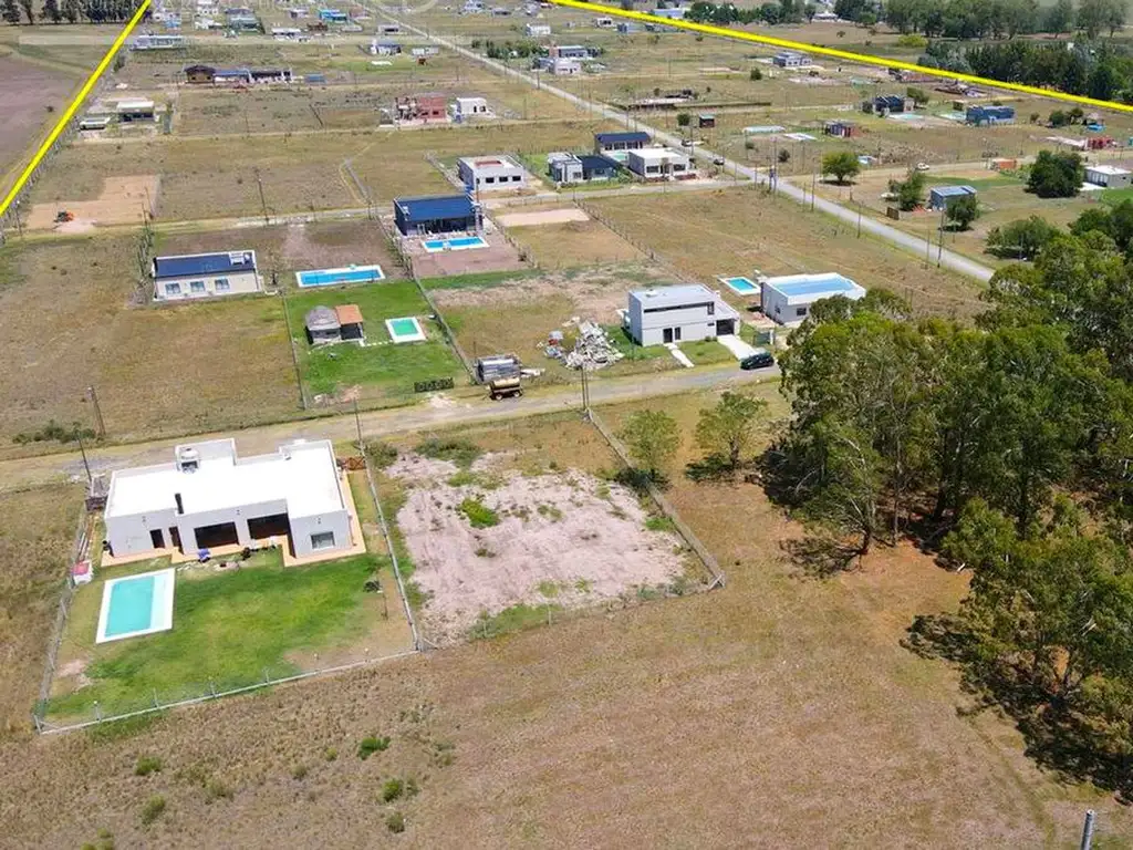 LOTE EN VENTA BRANDSEN EN LAS CALANDRIAS