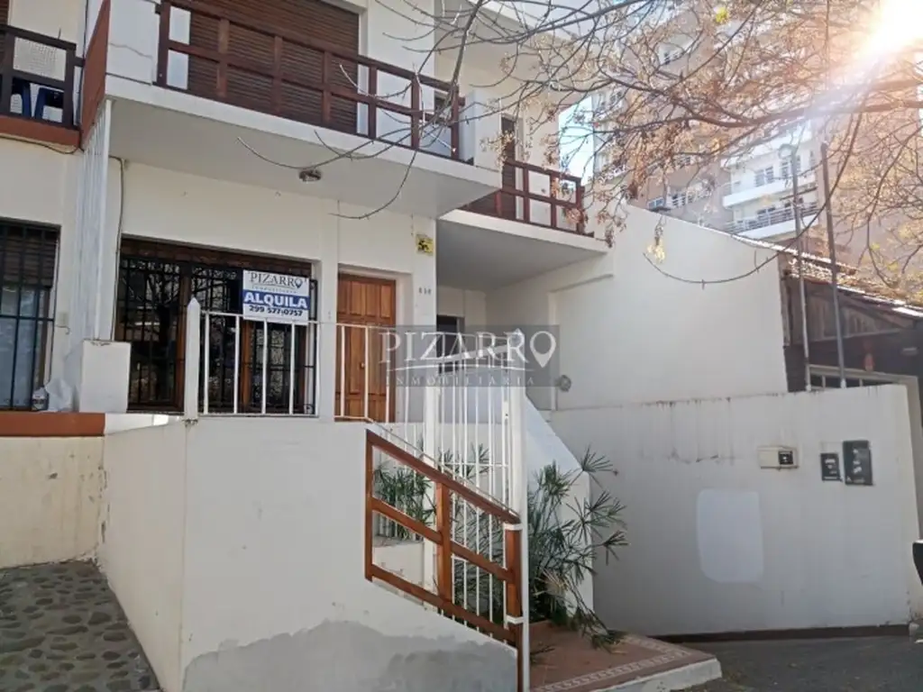 Alquiler Triplex,  tres dormitorios Centro de Neuquen