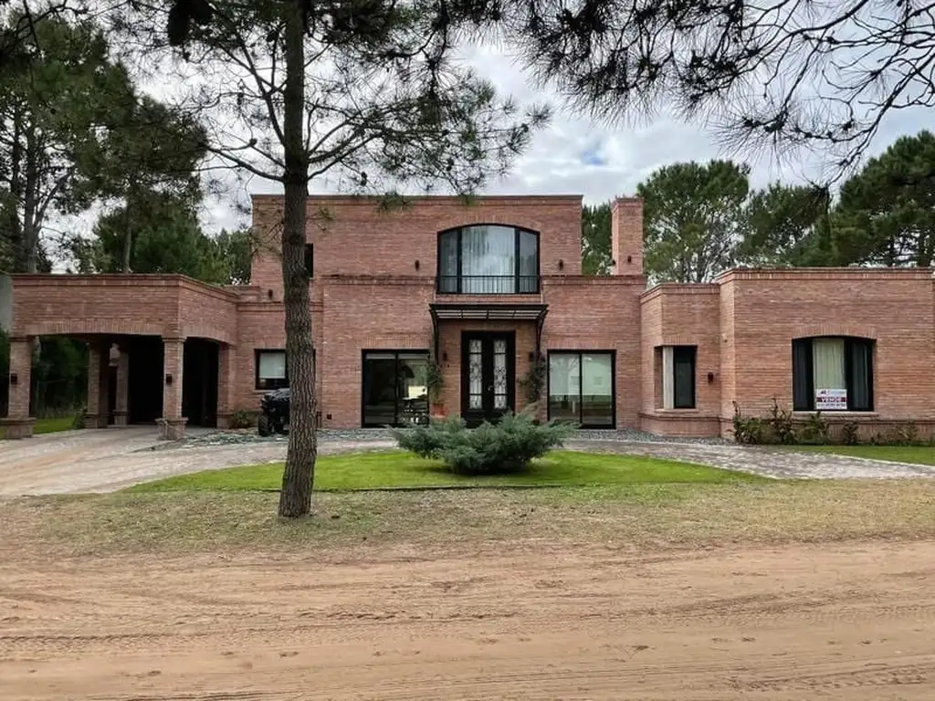 Casa La Herradura Pinamar : La Colonial