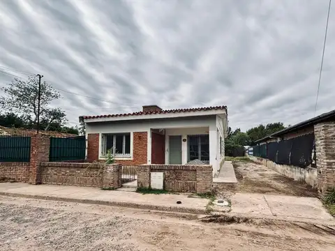 Casa en  alquiler 2 dormitorios Roldán