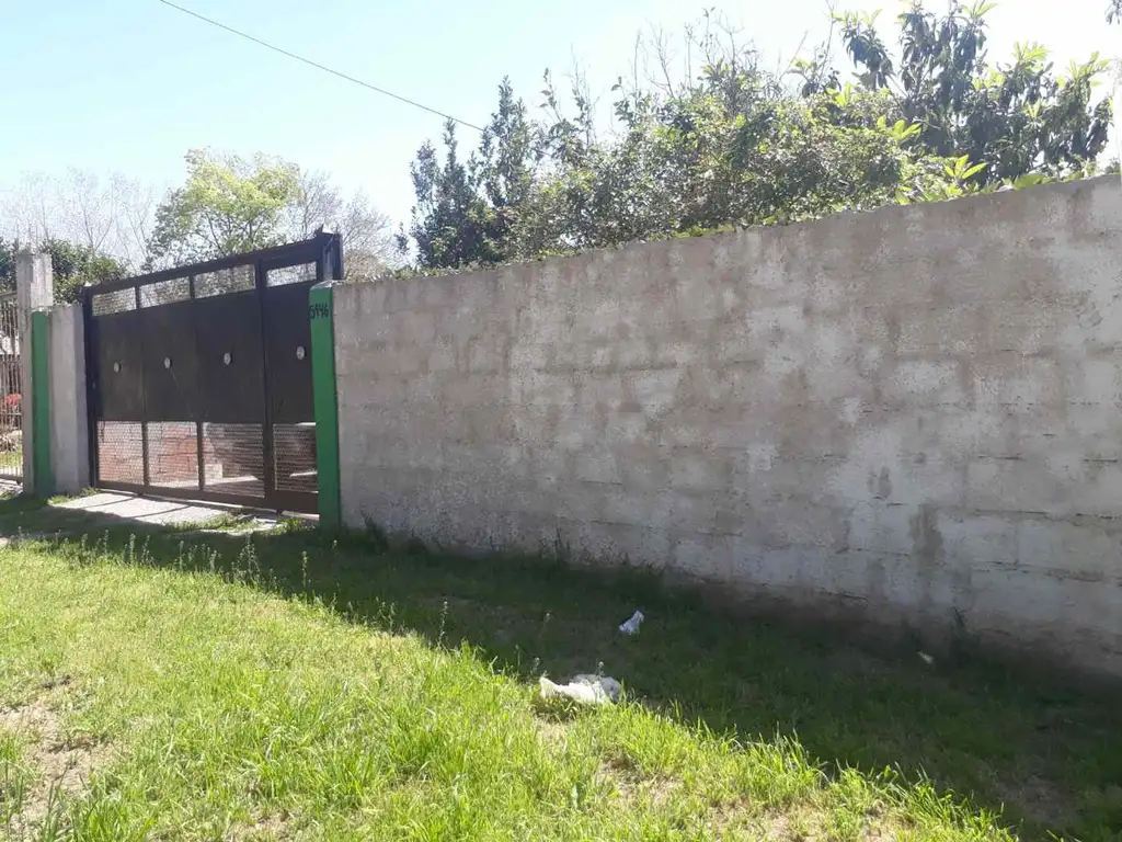 VENTA CASA CON COCHERA LOTE 400 M2 VIRREY DEL PINO