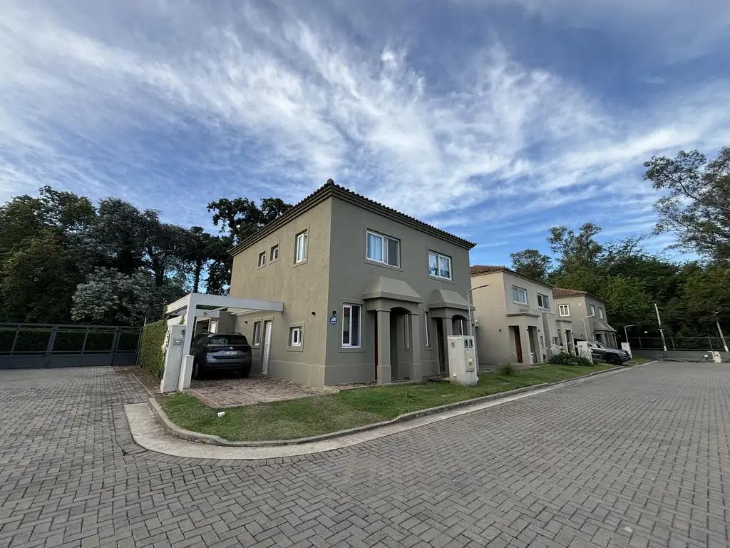 Duplex en Venta en Saravi Village, Pilar