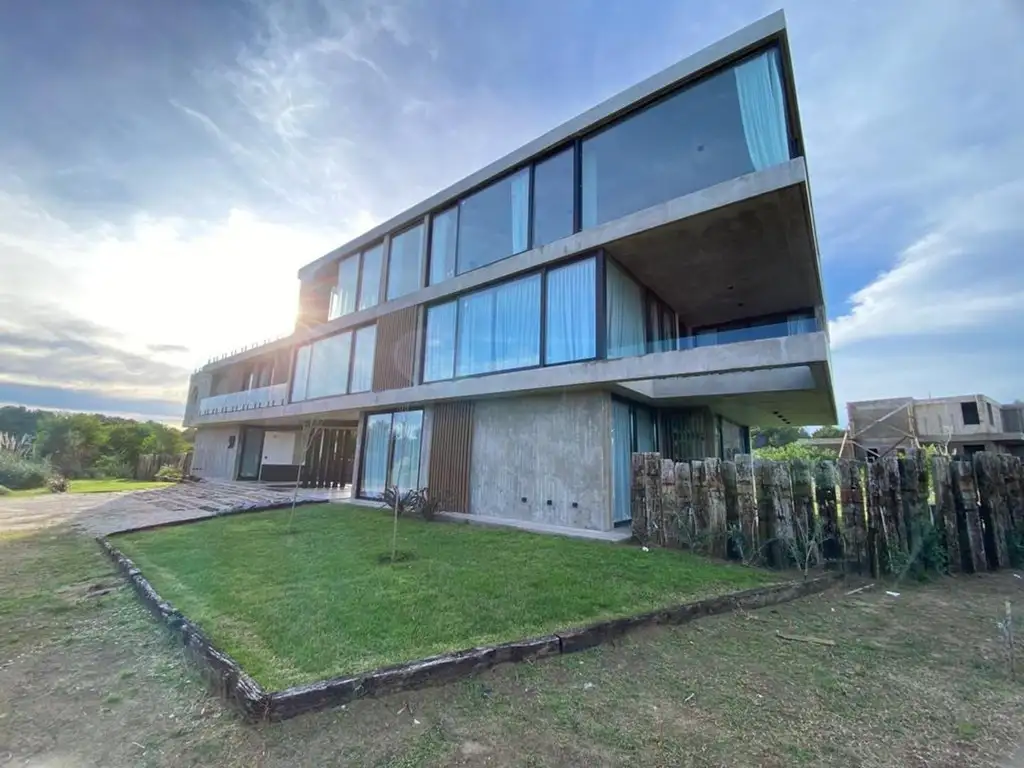 CASA EN ALQUILER TEMPORAL COSTA ESMERALDA