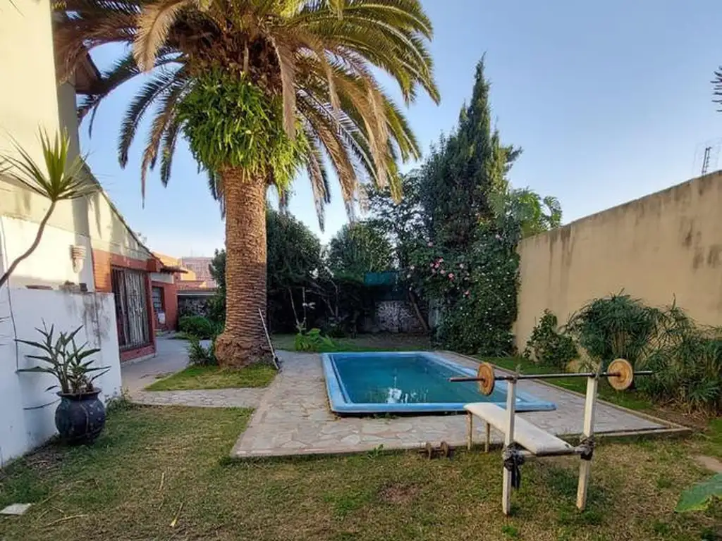 Casa en Venta Bernal Lote Piscina