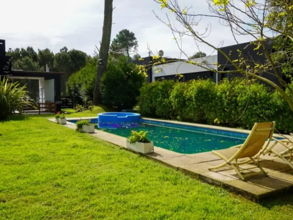 CASA EN ALQUILER  - PINAMAR ALAMOS