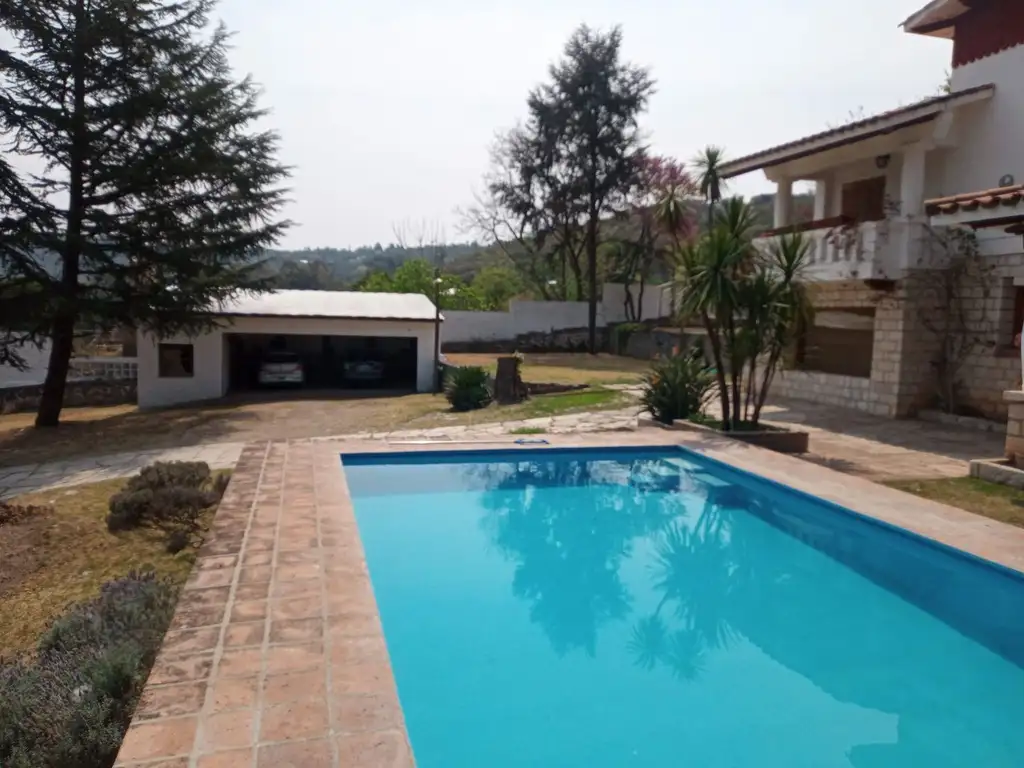 CASA c PILETA GRAN LOTE RIO CEBALLOS CBA VENTA