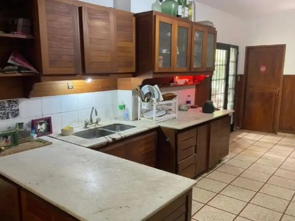 Venta CASA 4amb Jardin - Burzaco