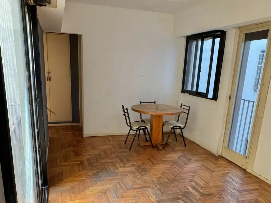 Venta departamento dos ambientes en BALVANERA