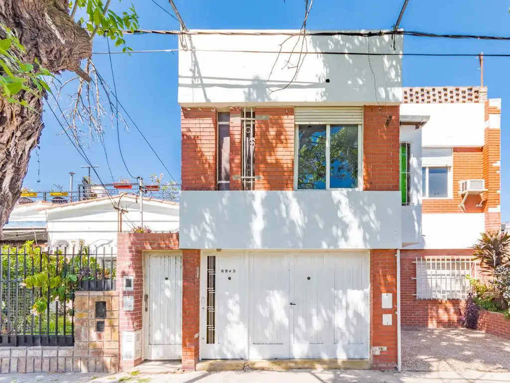 VENTA/PERMUTA  - Casa - 2 Dormitorios - Cochera - Belgrano, Rosario.