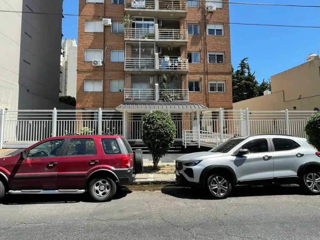 2 Ambientes todo externo con balcon super luminoso en torre de categoria con Amenities