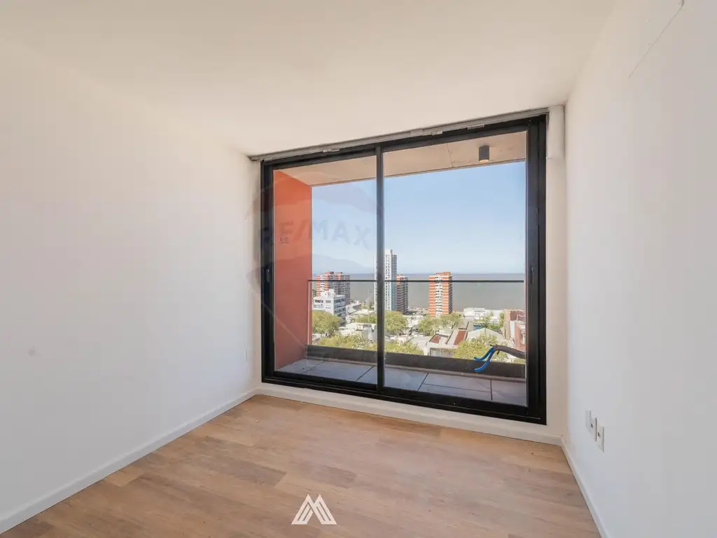 VENTA 1 DORM CON RENTA, VISTA AL RIO CON GARAJE