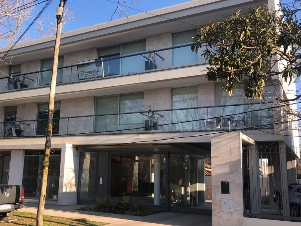 Departamento venta City Bell 1 dormitorio, cochera