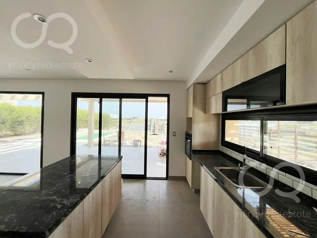 En Venta Casa Al Lago San Sebastián Área 8