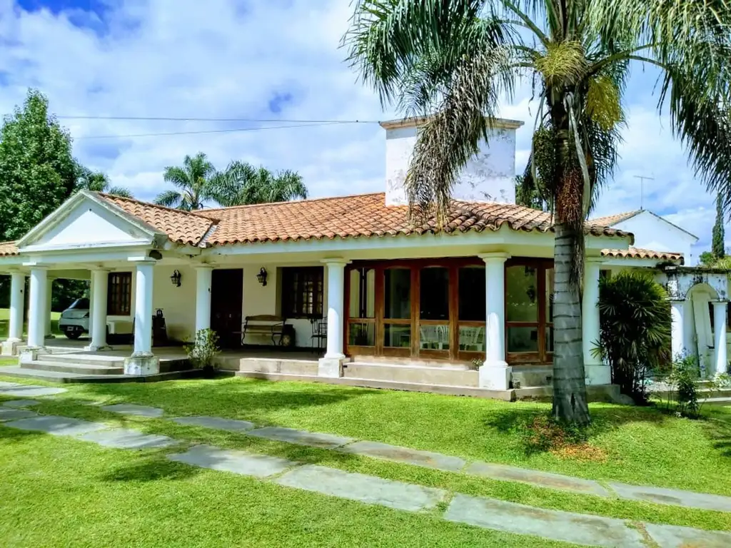 SE VENDE GRAN CASA EN SAN LORENZO!